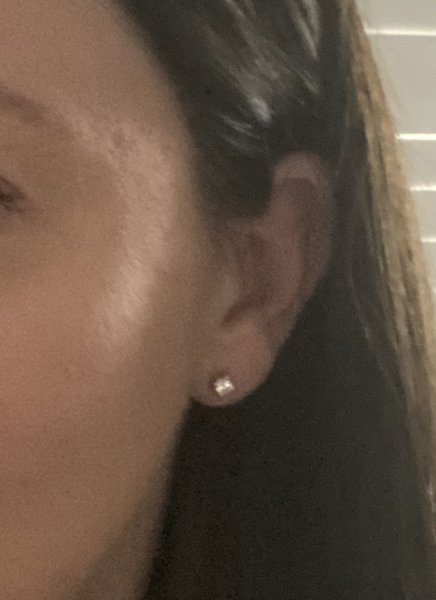 Show me your diamond stud earrings please
