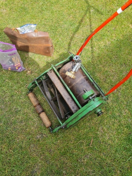Dh versus The Ancient Lawnmower