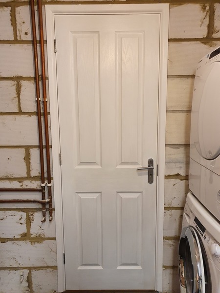 Door to integral garage