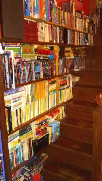 Where are the bookshelves?!