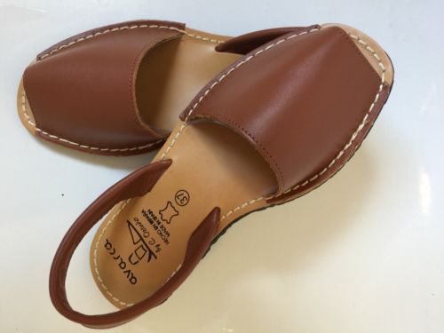 Closed toe sandals that aren't espadrilles?