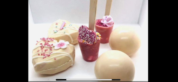 Sweet boxes on Facebook?! 🤢