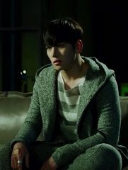 MsLattés Daebak Cybercafé (Kdrama addicts #22): As pandemic restrictions ease the Ajummas of Darkness and ARMY recruits are on spring manoeuvres, camping under the cherry blossom