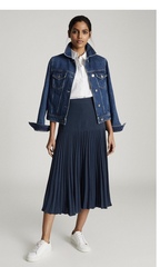 Help me get my sense of style back on a budget please