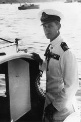 Royal Style - more tiaras please for 2021 (maybe no more crocs)