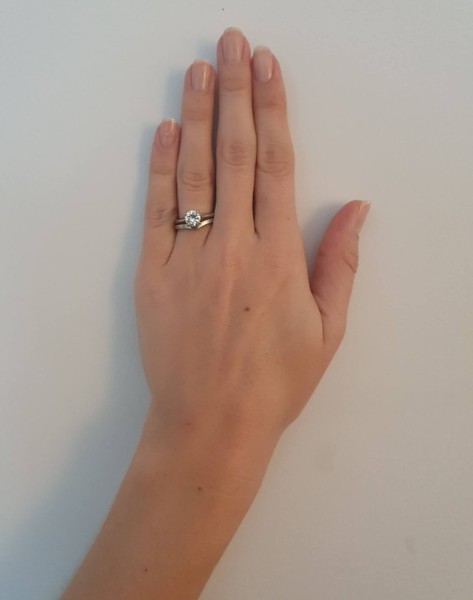 Anyone know about diamonds? Cuts? Colour?