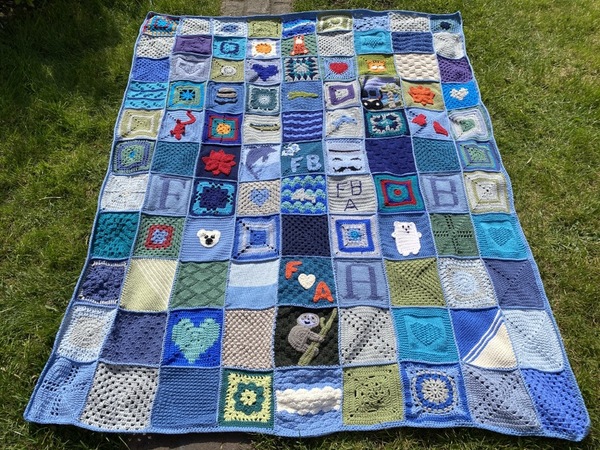 Woolly Hugs. Remembering F. A Blanket for the very lovely aloneinthenight and her family.