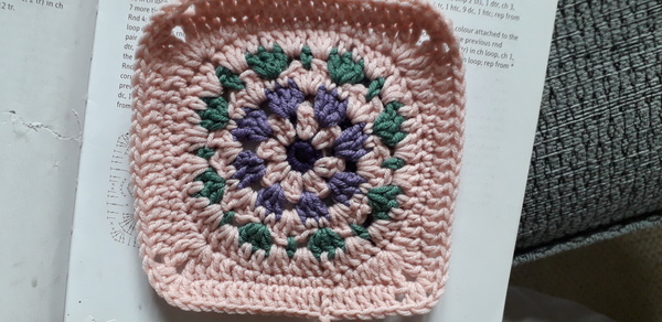 Woolly Hugs. Blankets for wonderful BOF's family, lovely Mumsnetters we need your help.