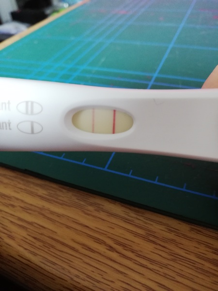 Line eyes 11dpo