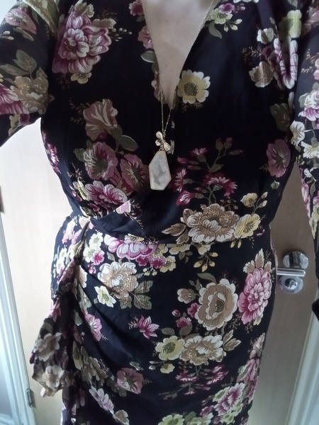 Anyone ordered from Sezane recently? Help with sizing and delivery!