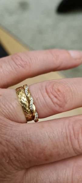 Show me your wedding ring
