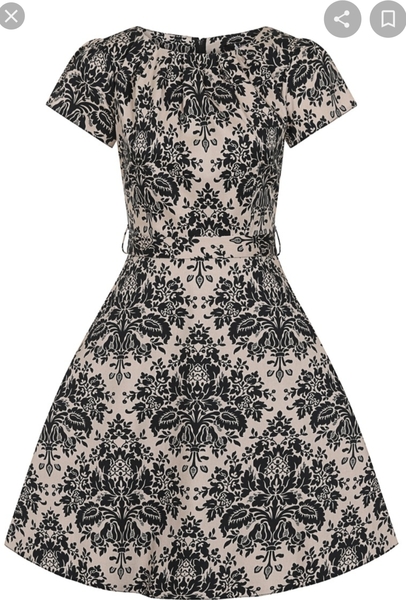 What comfy casual shoes for this dress?
