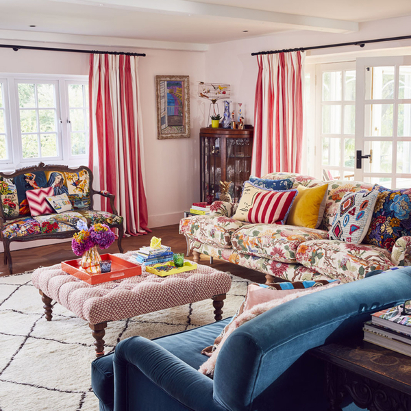 Does anyone have no actual colour scheme at all for their house?