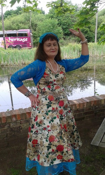 Need to find me a wedding outfit...