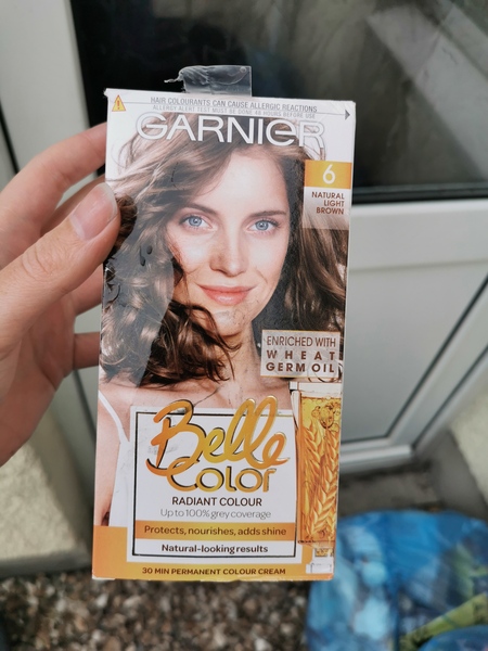 Any hairdressers? Orangy roots!