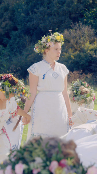 Carrie’s dress. Shallow thread alert.