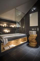 Tile design for L shape en-suite