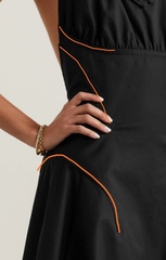 Les Parisiennes des Mamansnet: For the Love of Well Dressed Women in Repose