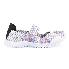 Flat shoes to wear with skirts and dresses