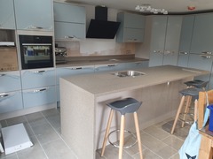 Kitchen island overhang help?