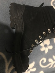 Could anyone help me choose footwear for first riding lesson?