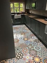Tile design for L shape en-suite