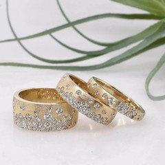 Show me your wedding ring