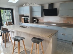Kitchen island overhang help?