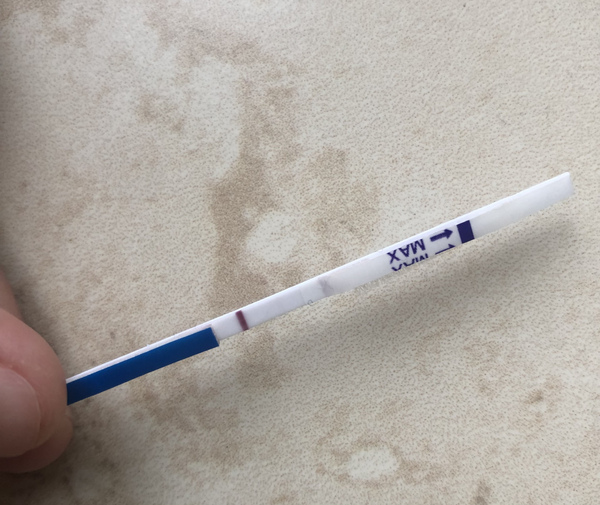 9dpo is this a super faint line?!