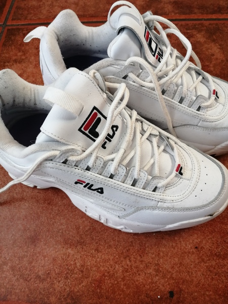 What white trainers are currently "in"?