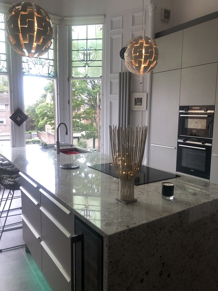 Am I the only person who doesn’t like kitchen islands?