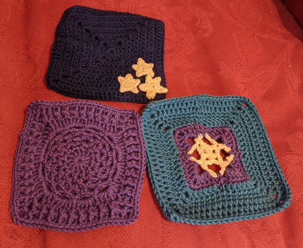 Woolly Hugs. A Blanket for the very lovely Etotheipiplus1equals0 and her children. Crafters and donors, we need your help.