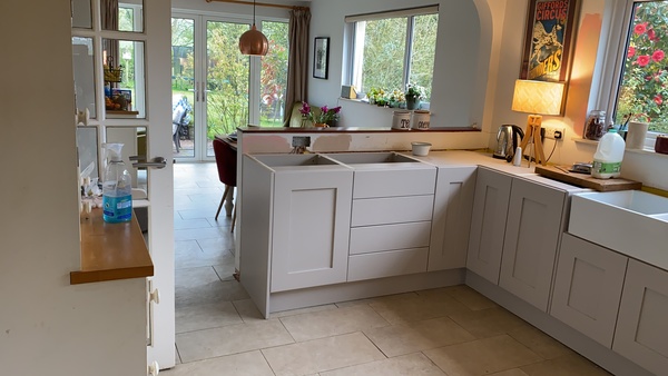 DIY Kitchens Helmsley in Dakar or Dove Grey - HELP!