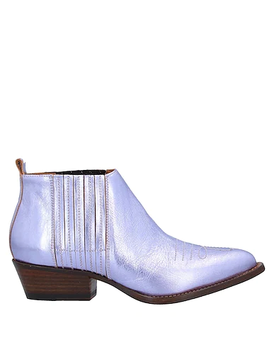 Can you ever wear boots to a wedding?