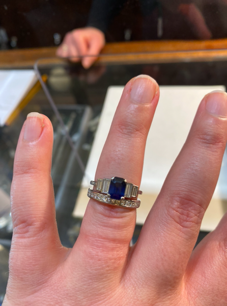 Which jewellery with this wedding dress?