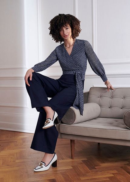 I'm a personal shopper/stylist, send me your requests!