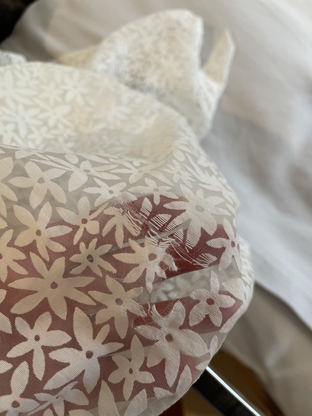 Repairing delicate fabric