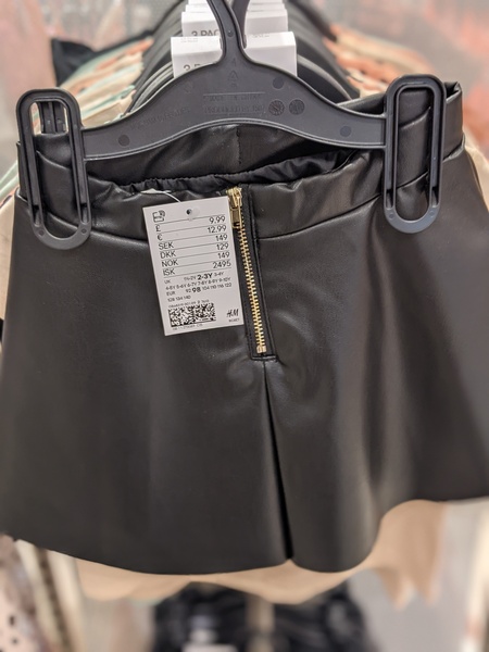 Who at H&M kids gave the green light to this?!
