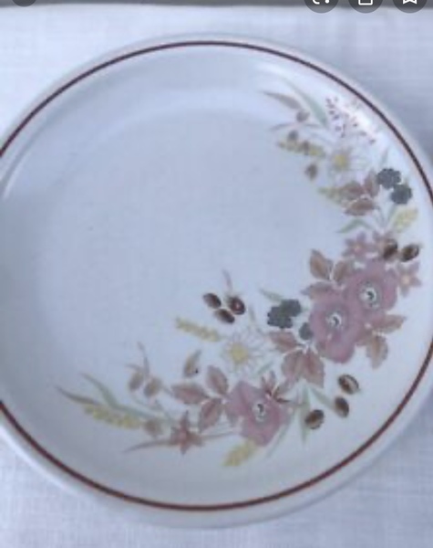 I didn’t know boots used to sell crockery. Does anyone recognise this?