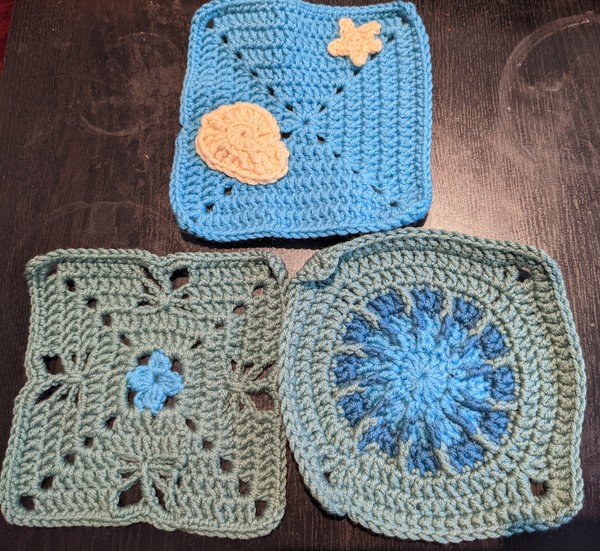 Woolly Hugs. A Blanket for lovely Notapizzaeater whose wonderful DH has sadly died.