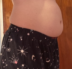 Why do I still look pregnant?? 😩😩