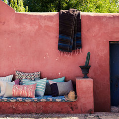 What colour shall I paint this wall?