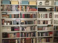 Pre-selected bundles of shelves decorations?