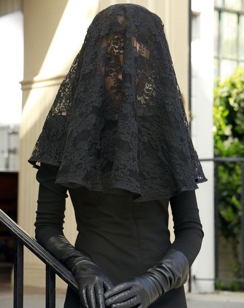 To wear mostly black to a wedding?