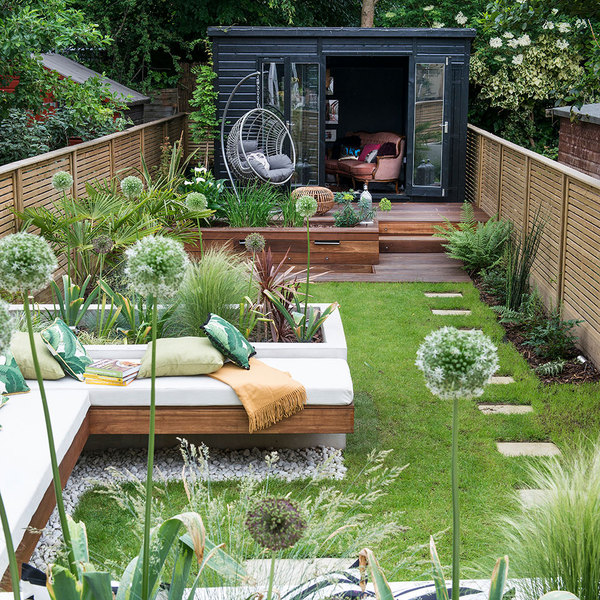 to put a moongate into a narrow back garden?