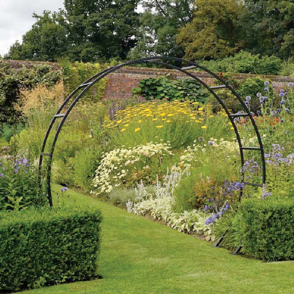 to put a moongate into a narrow back garden?