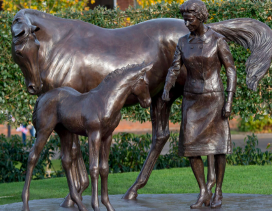 AIBU - Princess Diana new statue