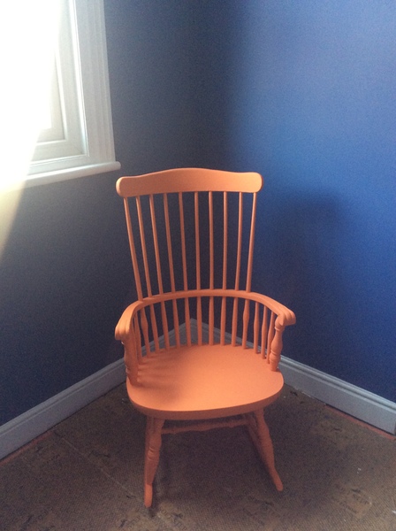 What colour with burned orange chair?
