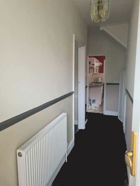 Help! What exactly isn't working with this decor? (Pics attached)