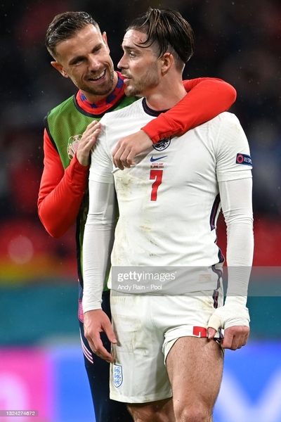 England Team Fan Club (or Wembley Wenches)